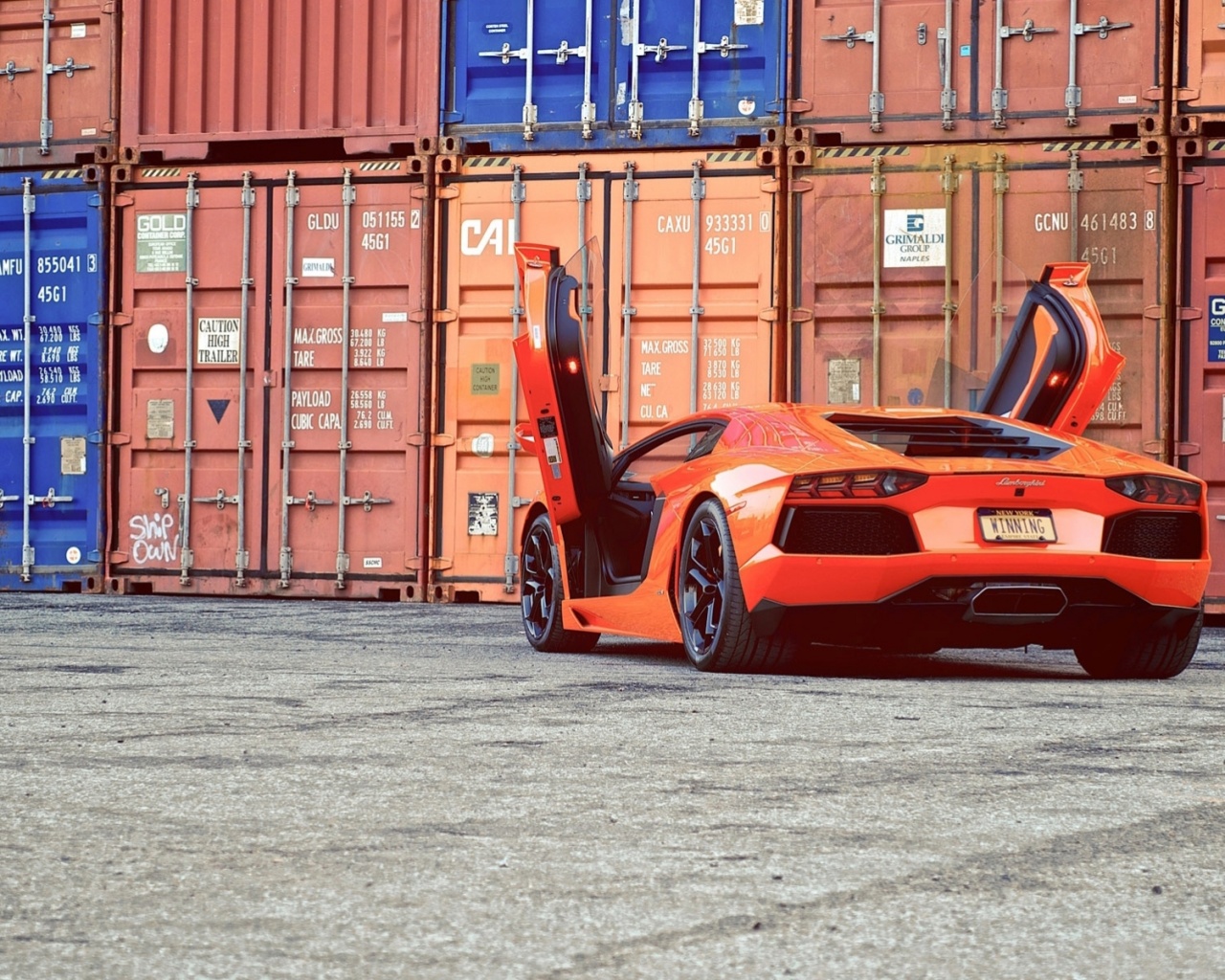 Оранжевый Авентадор обои