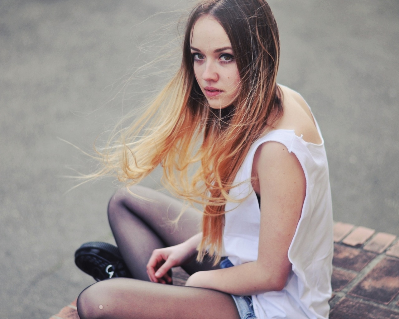 Девушка в образе модели обои