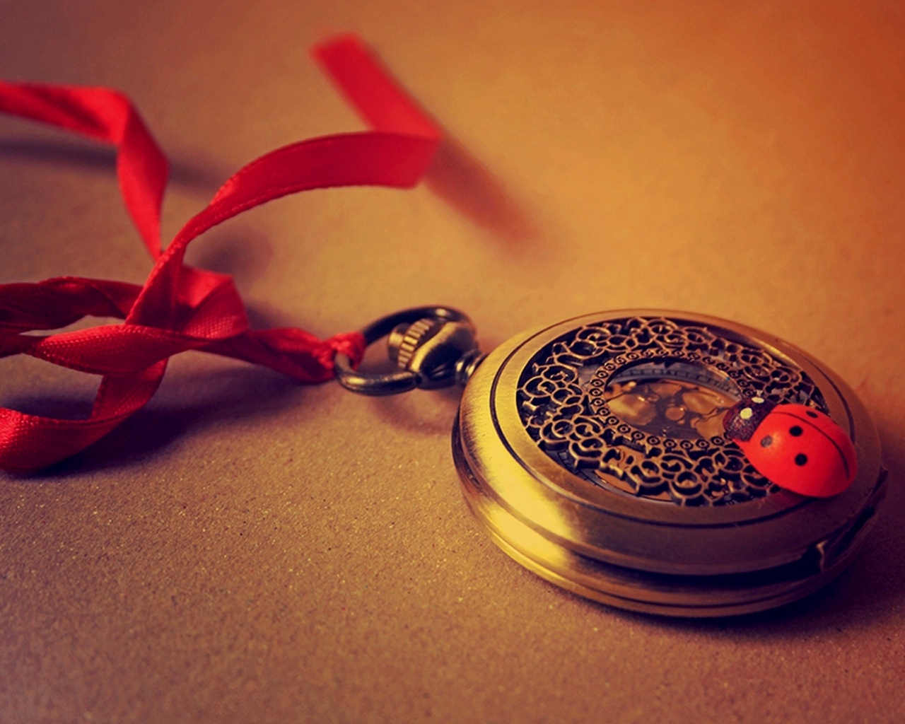 Искусные карманные часы обои