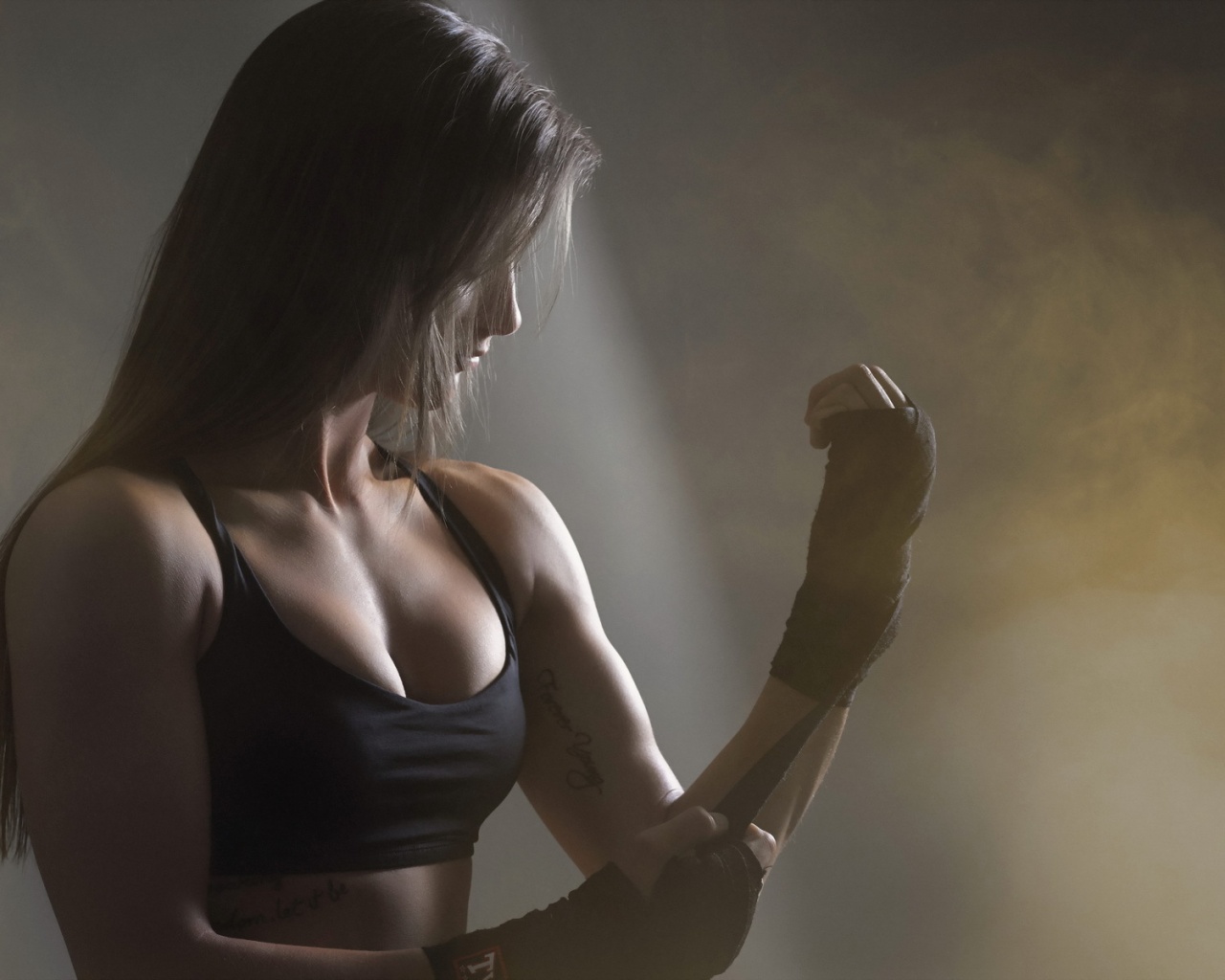 Спортивная девушка обои