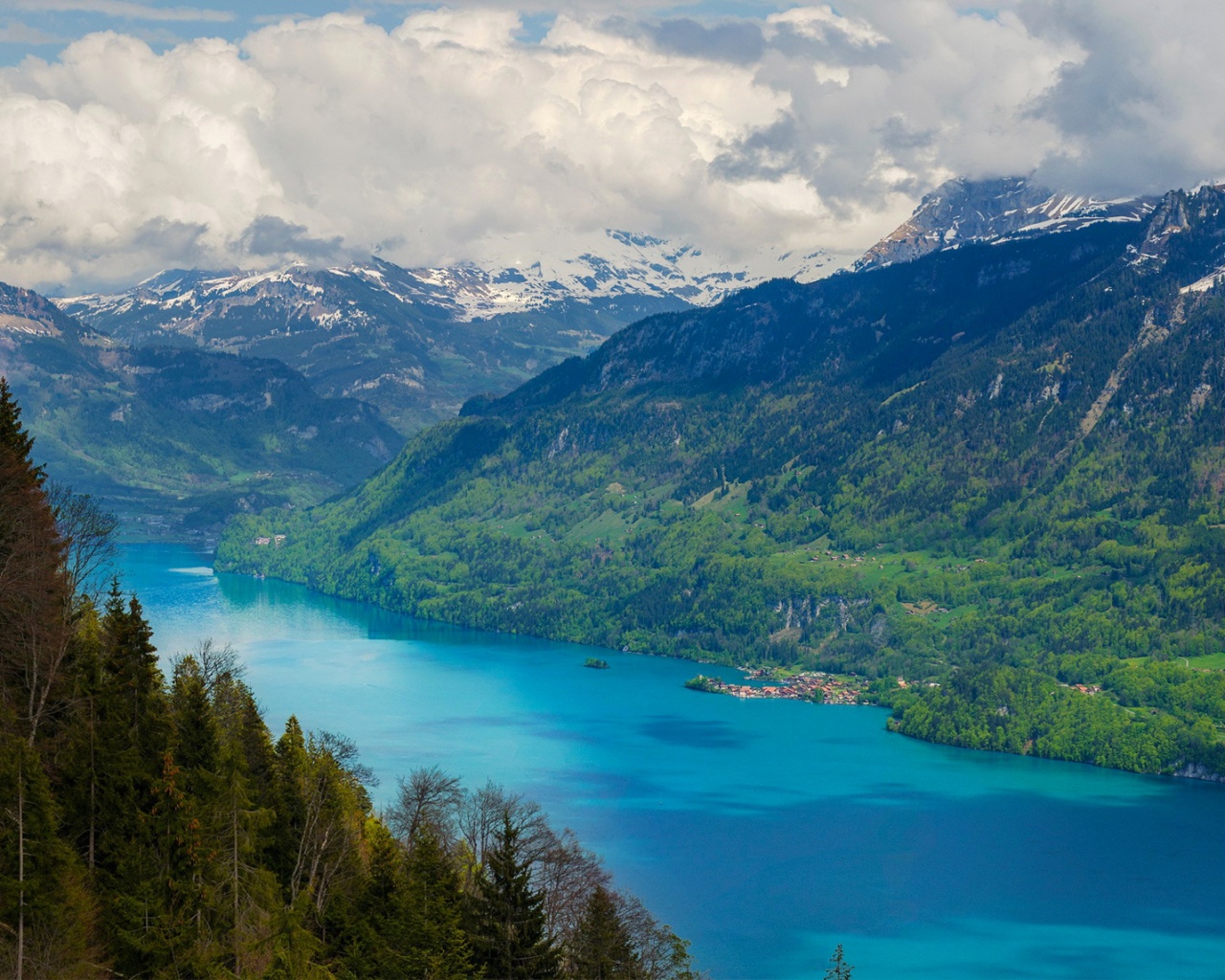 Горная река обои