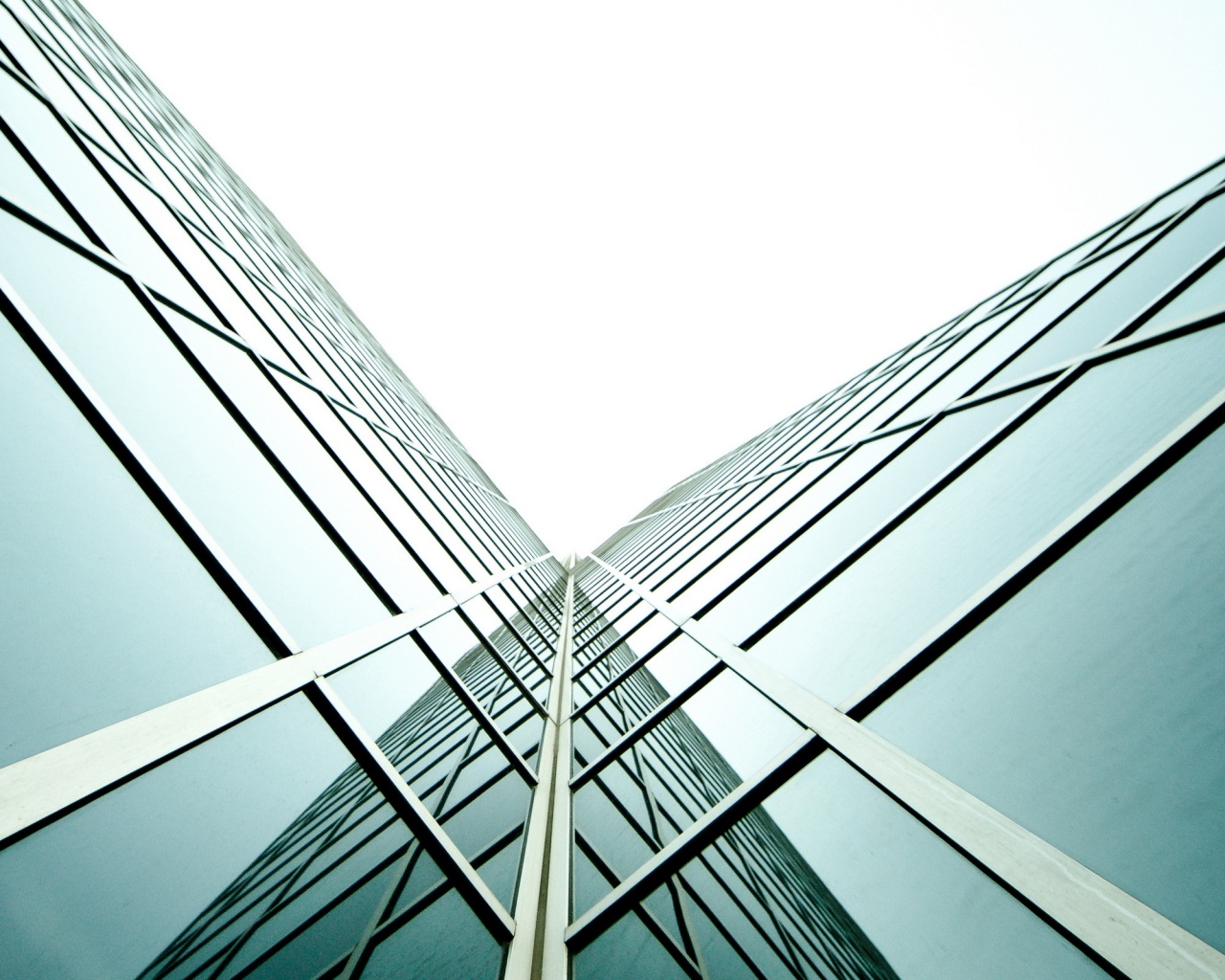 Стекло и сталь обои