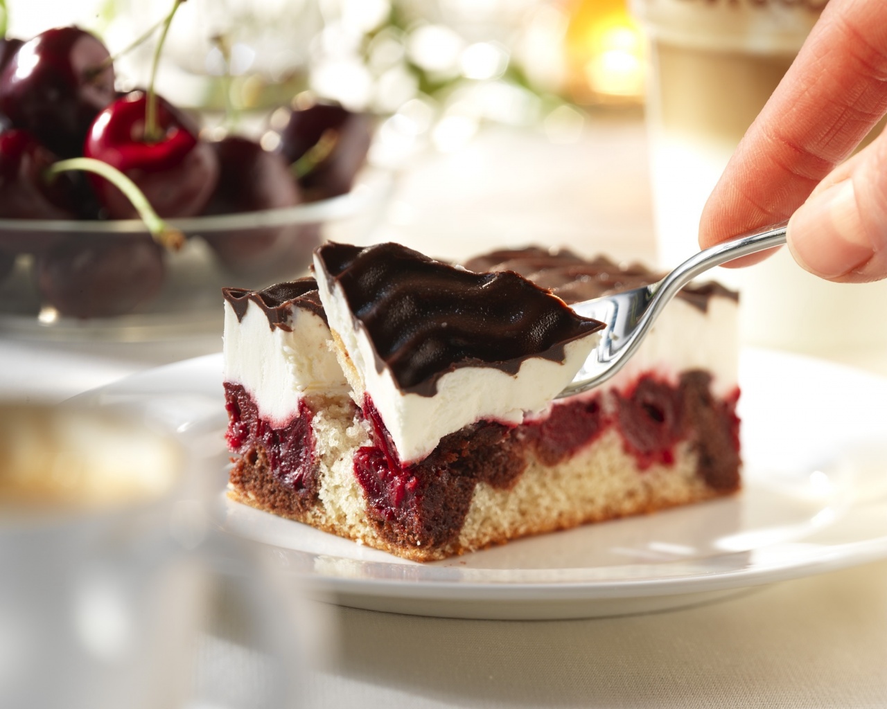 Вишневое пирожное обои