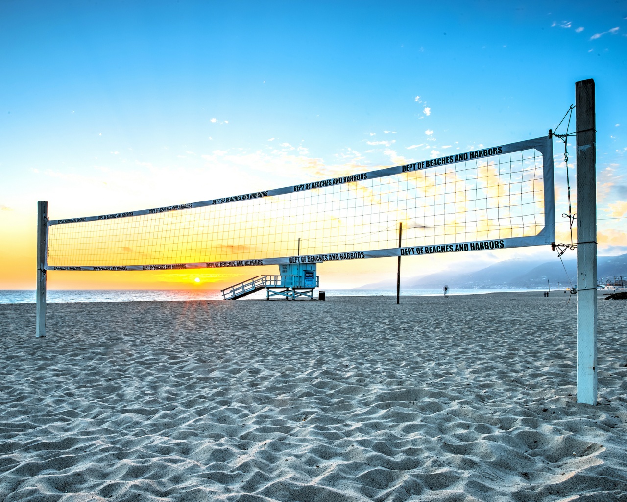 Сетка для волейбола на пляже обои