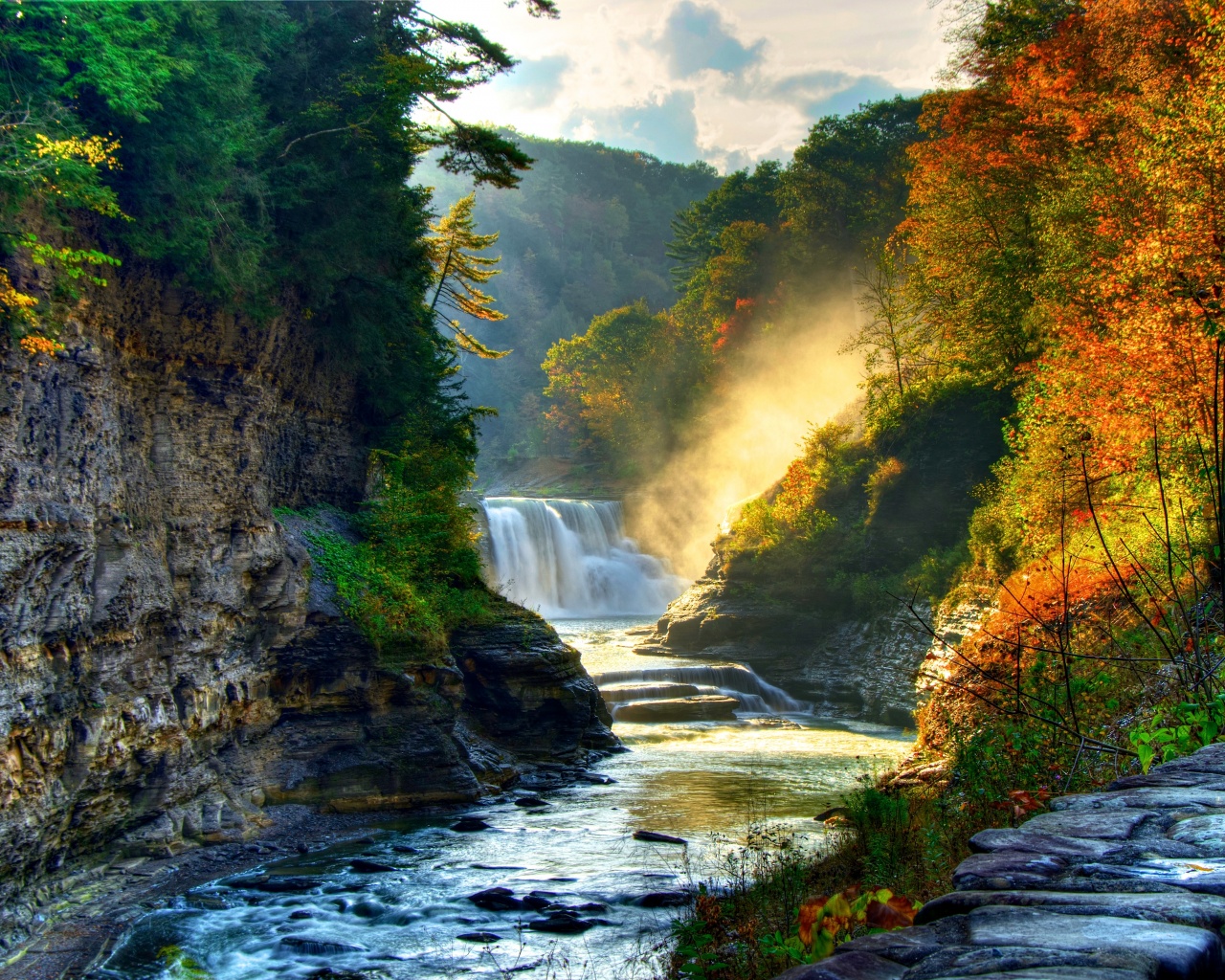 Скалистый водопад обои