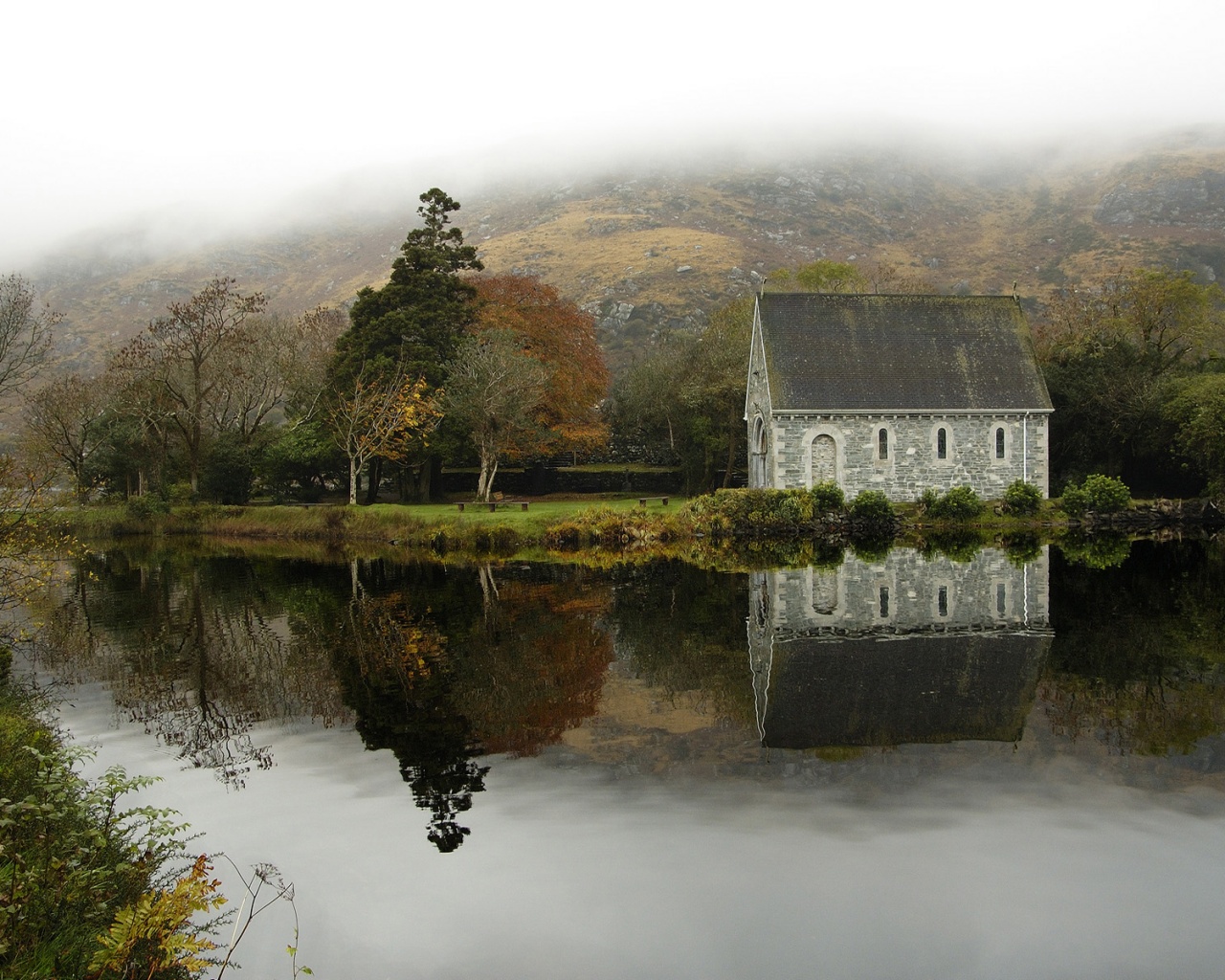 Живописный дом обои