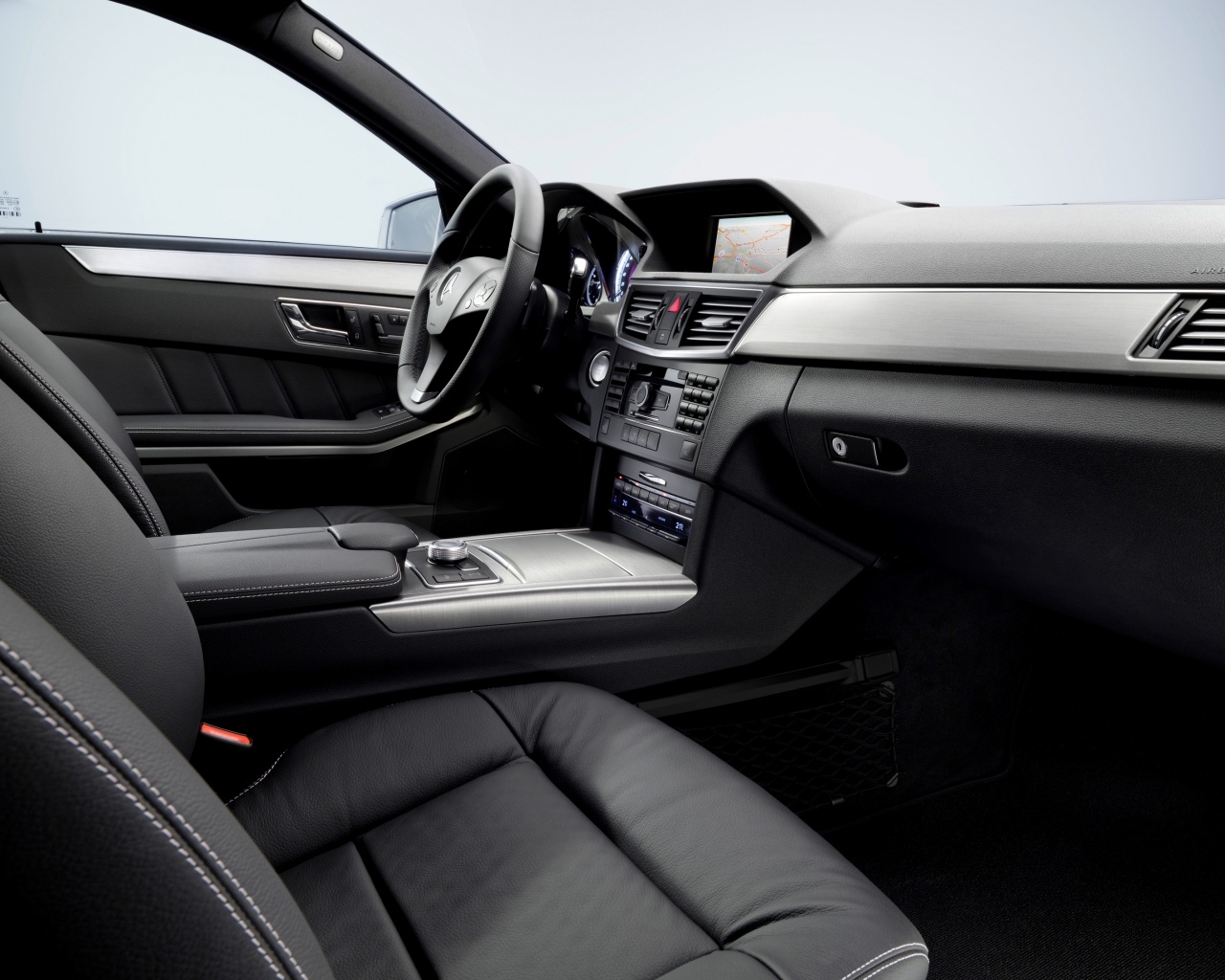 Салон мерседеса обои