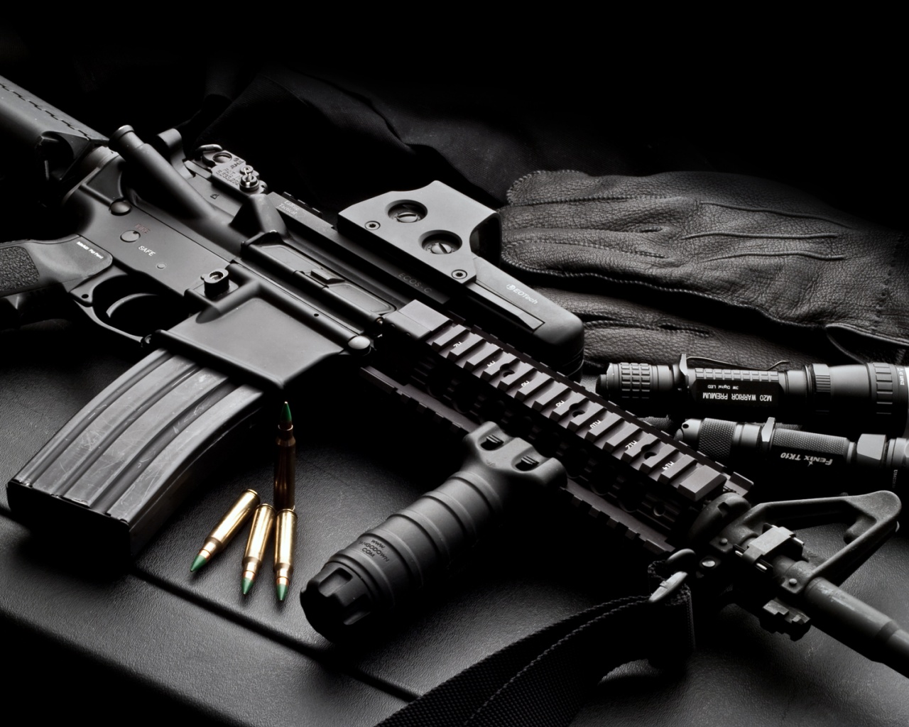 Черный автомат обои