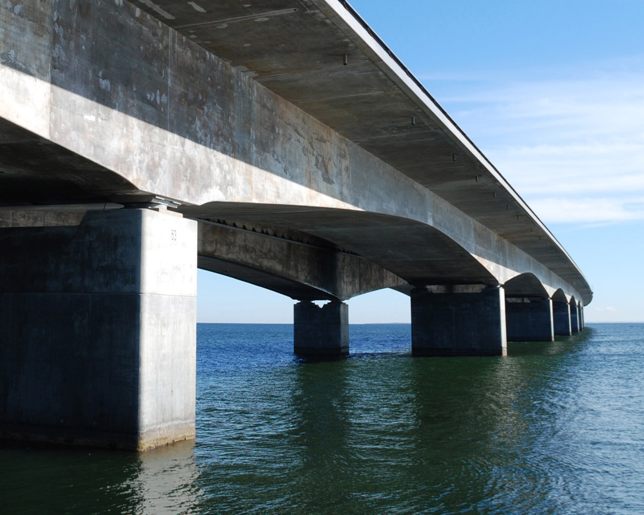 Опоры моста обои