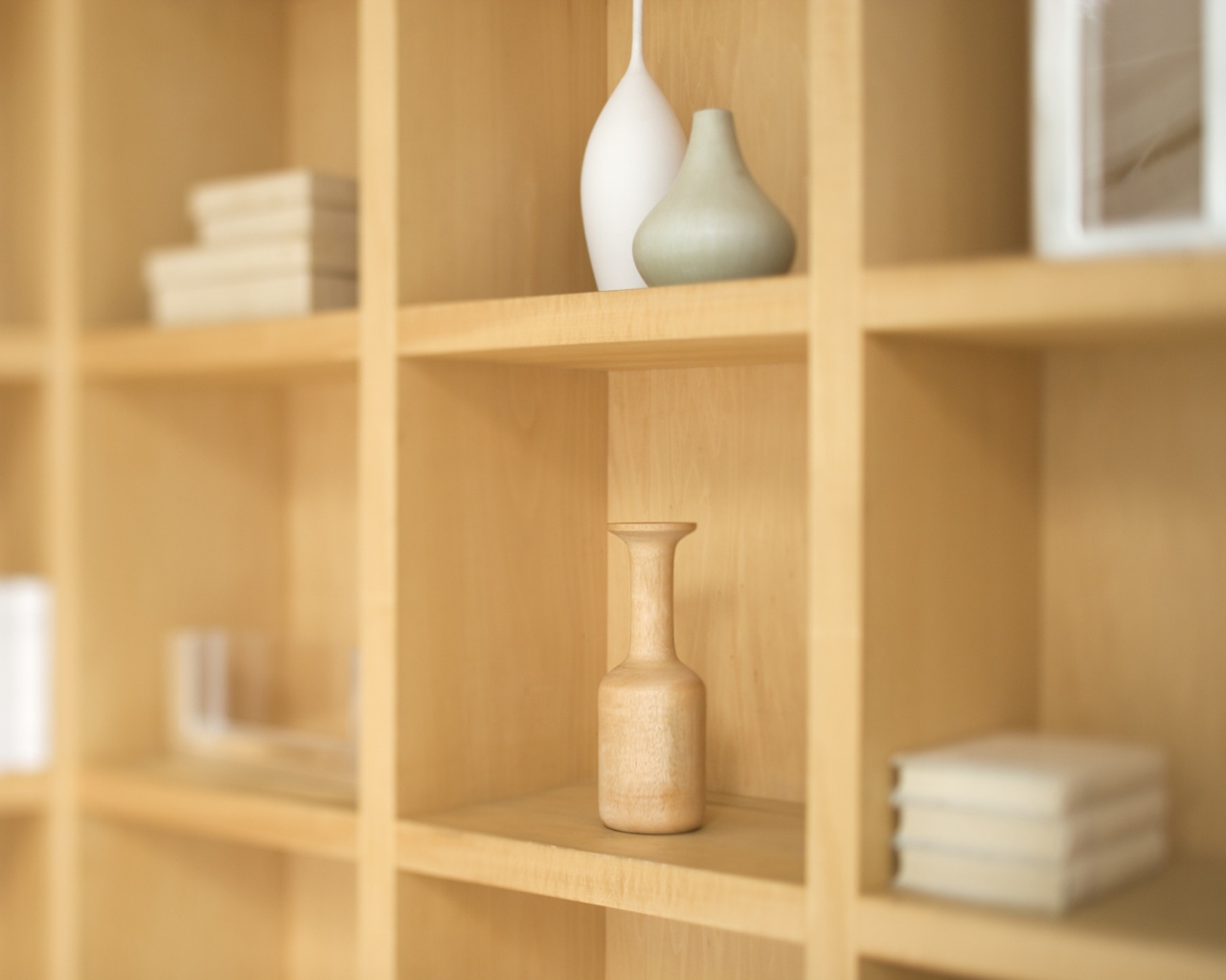 Вазы и книги обои