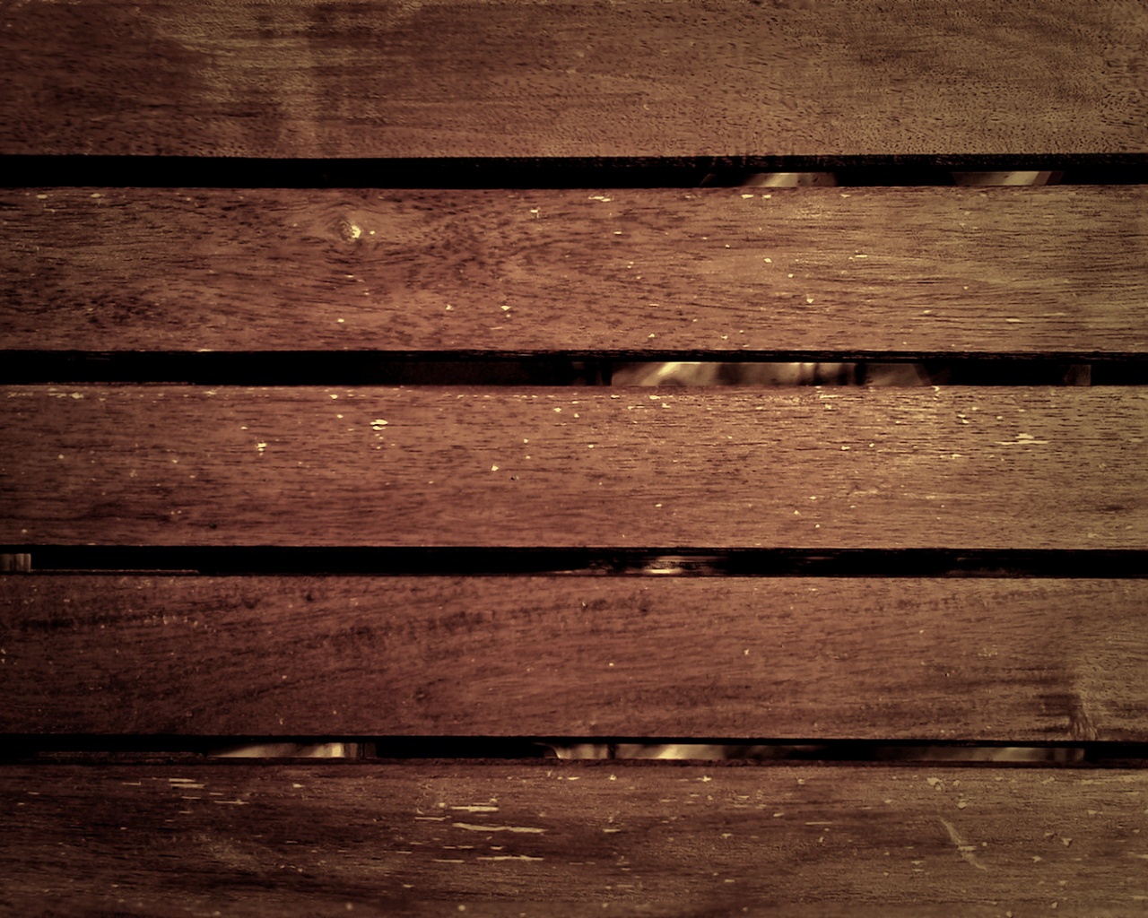 Щели между досок обои