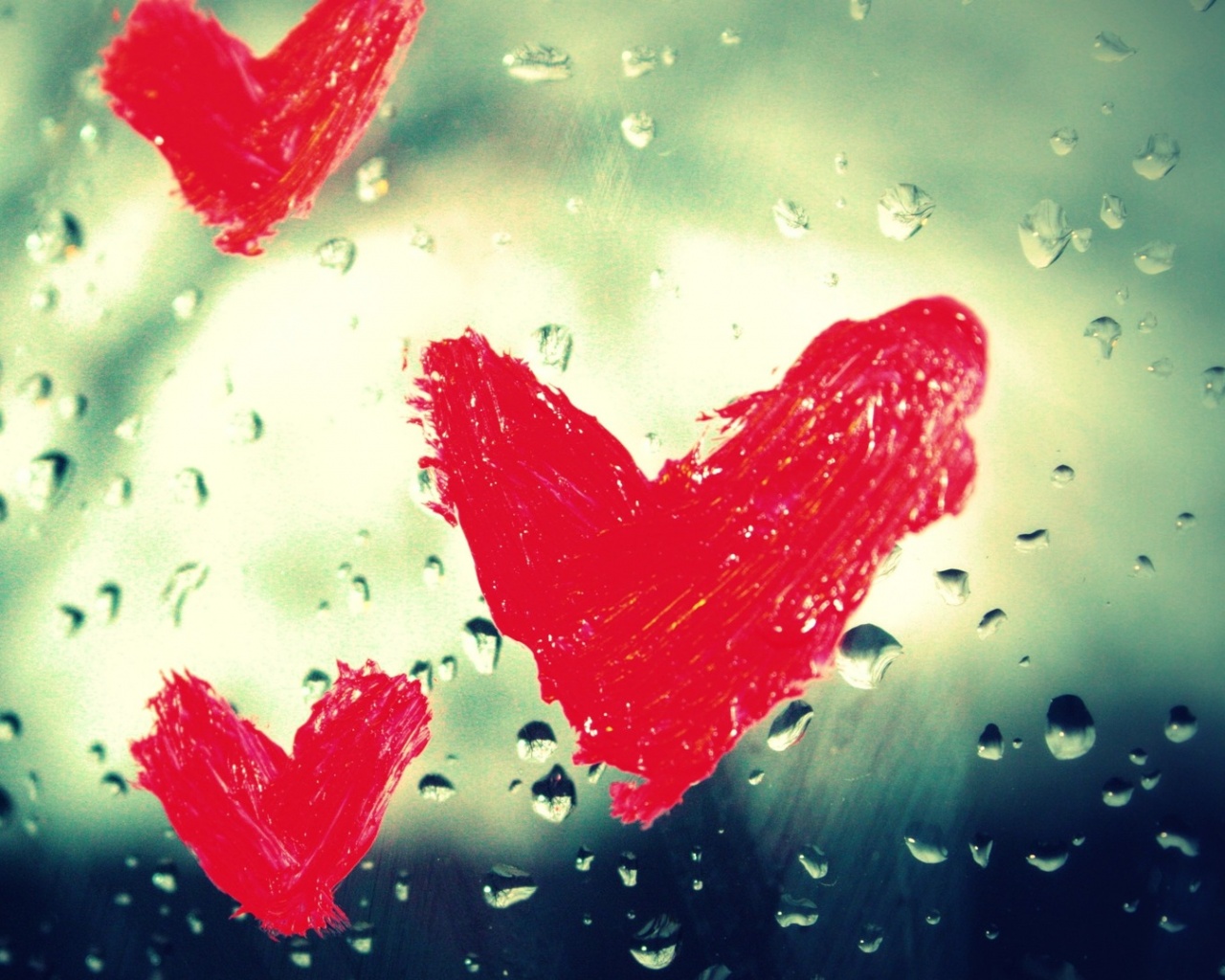 Сердечки помадой обои