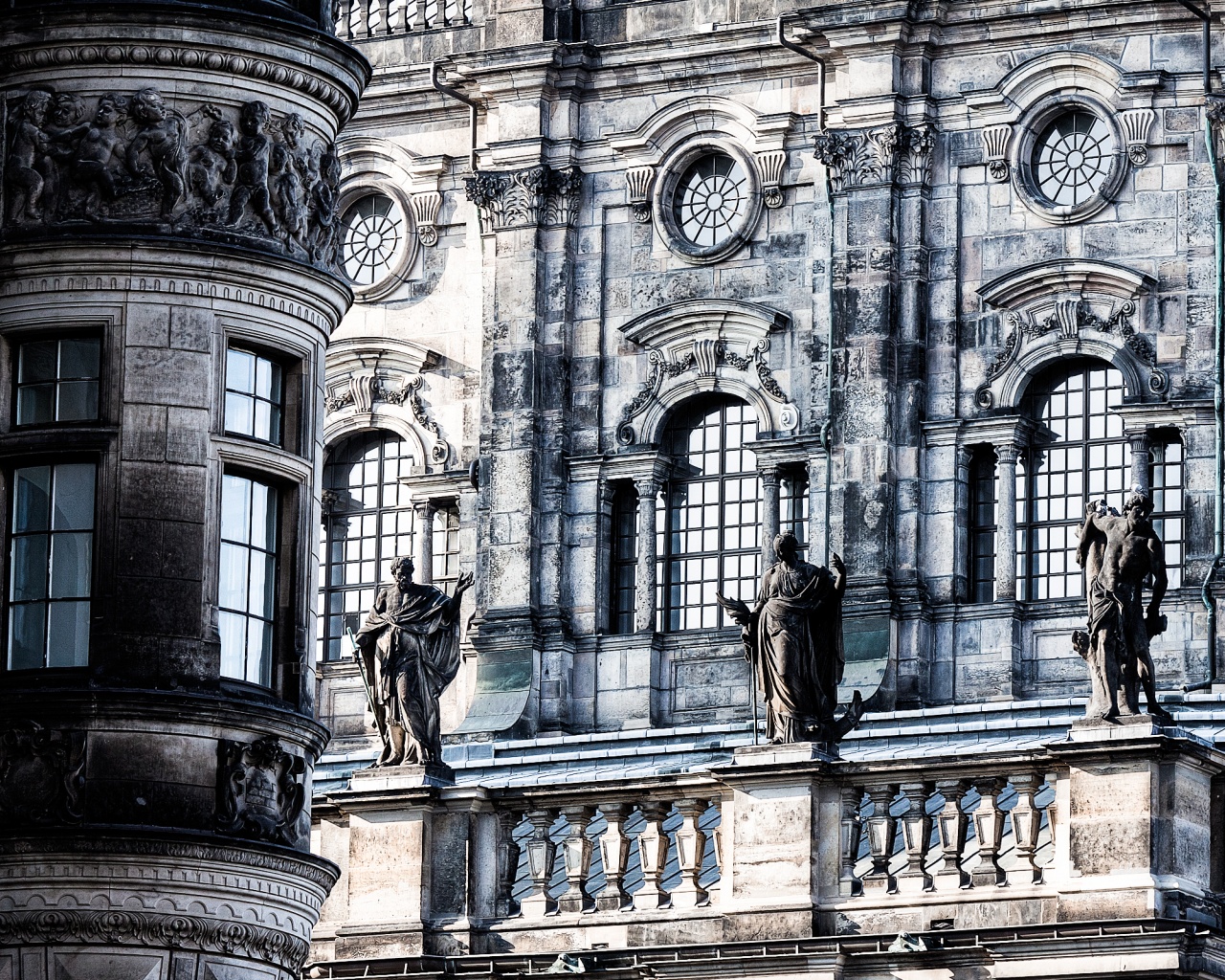 Hofkirche в Дрездене обои