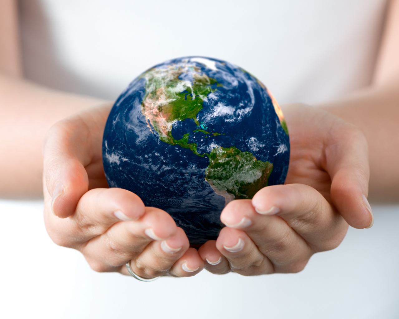 Весь мир в твоих руках обои