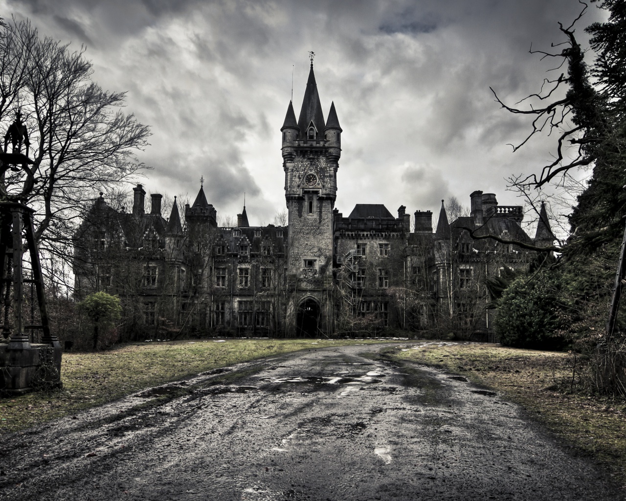 Разрушающийся замок обои