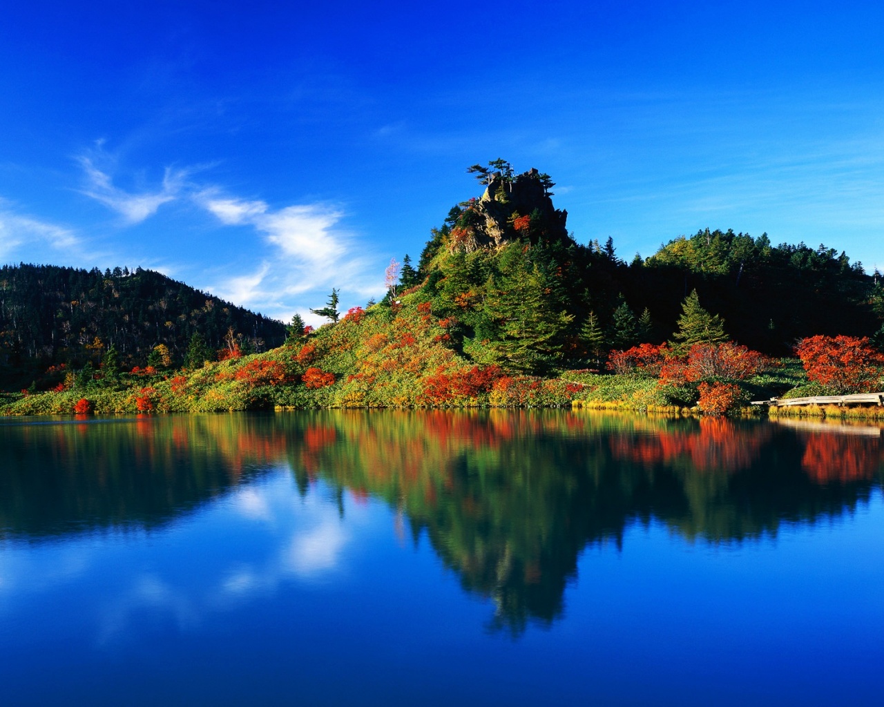 Берег озера в Японии обои