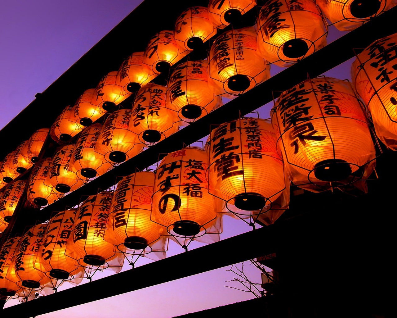 Японские фонарики вечером обои