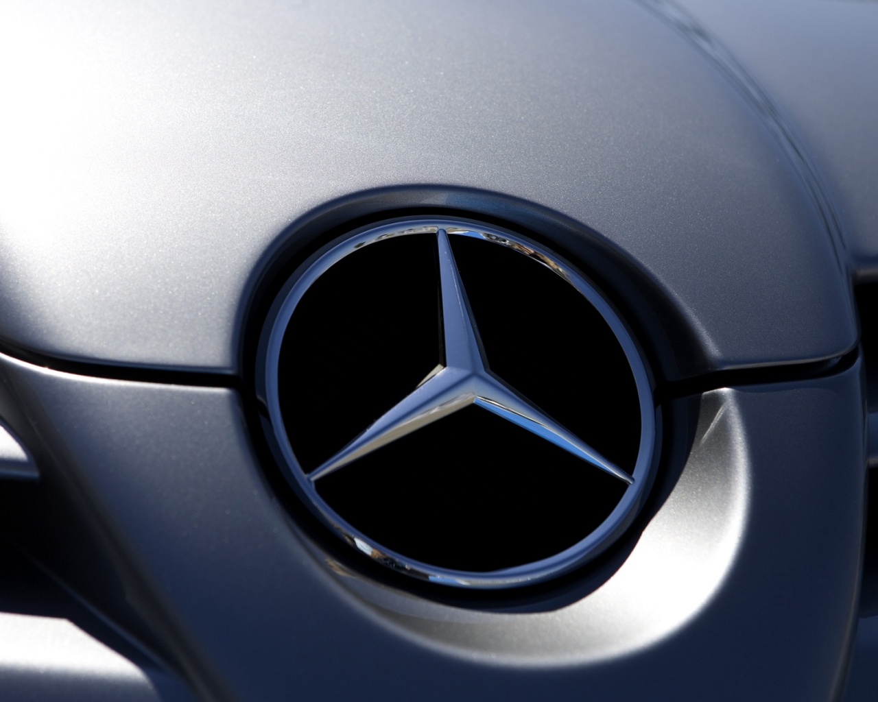 Логотип Мерседес обои