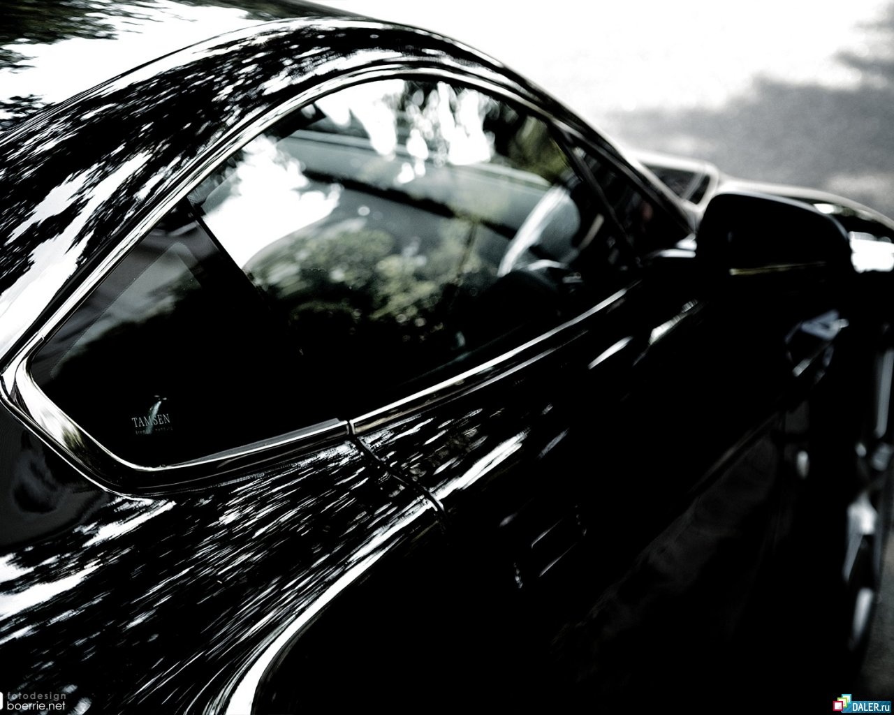 Астон-мартин боковое стекло обои