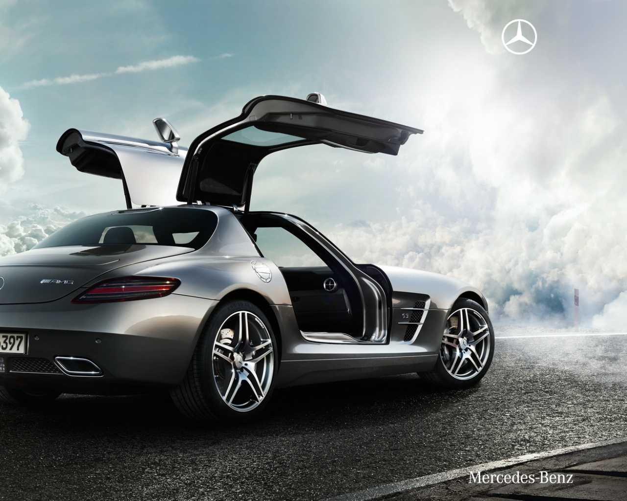 Mercedes Benz SLS обои