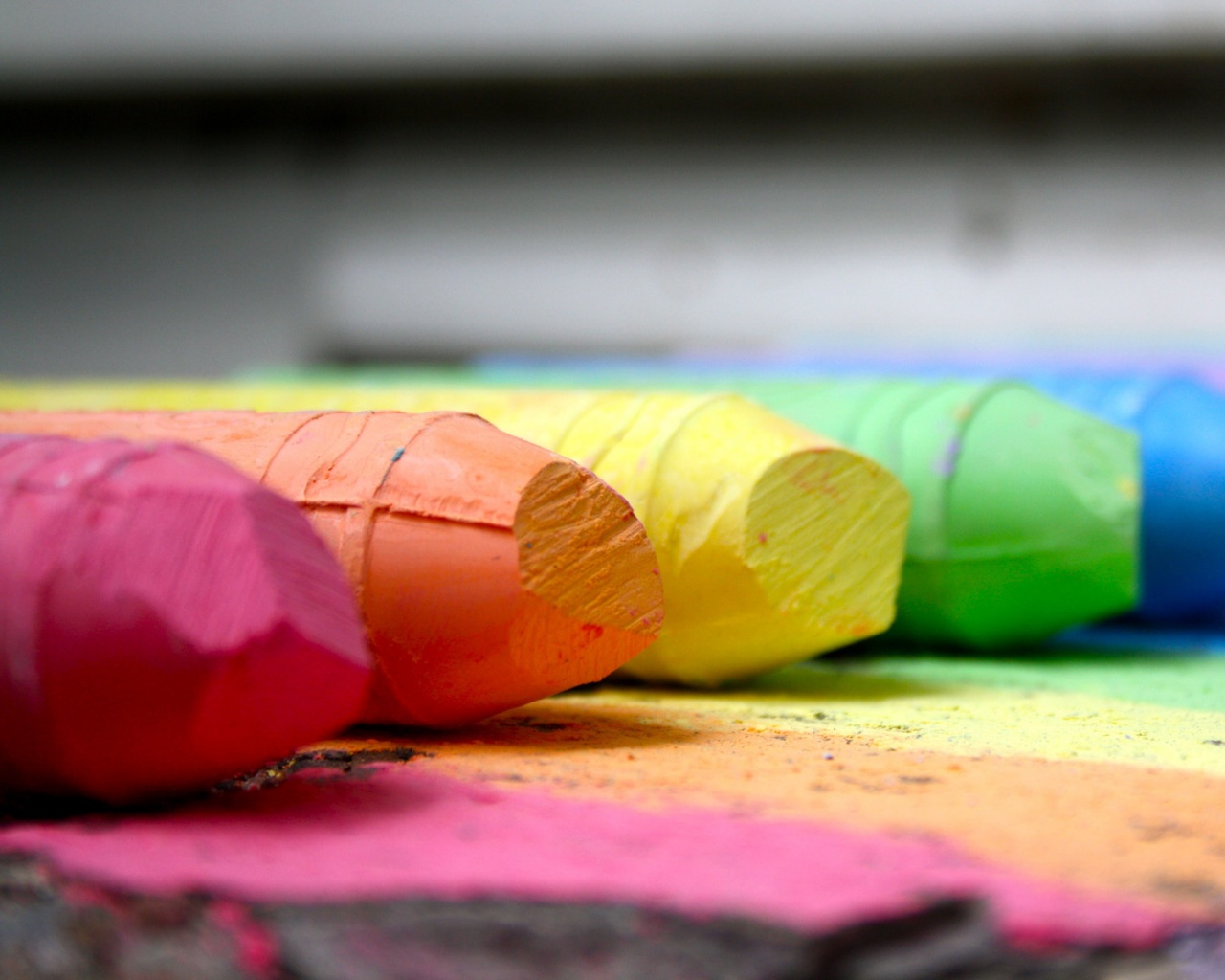 Цветные мелки обои