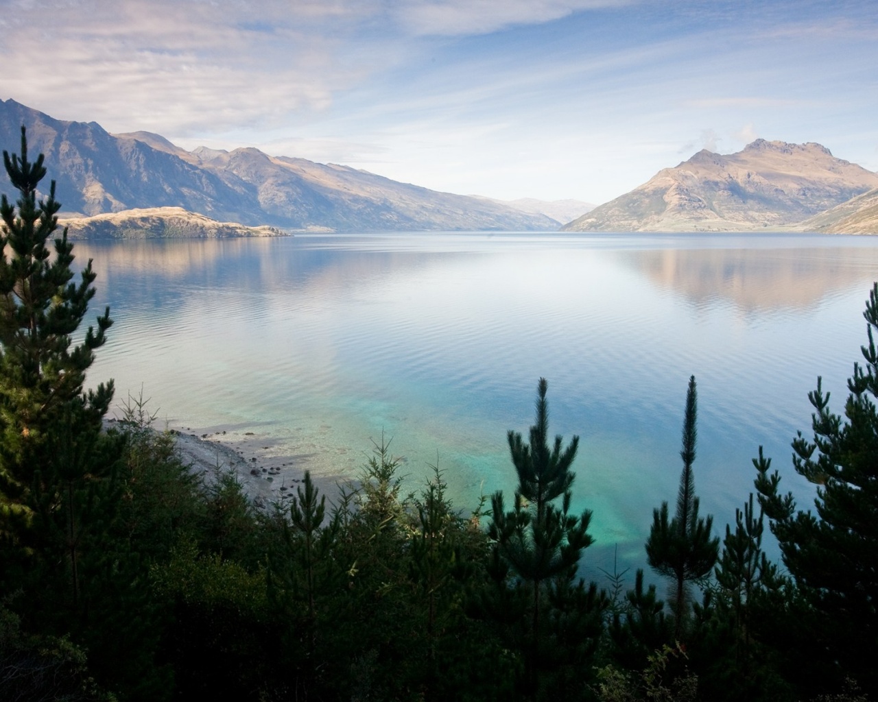 Безмятежное озеро в Новой Зеландии обои