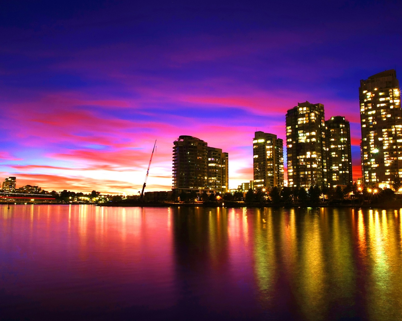 Фиолетовый закат в Ванкувере обои