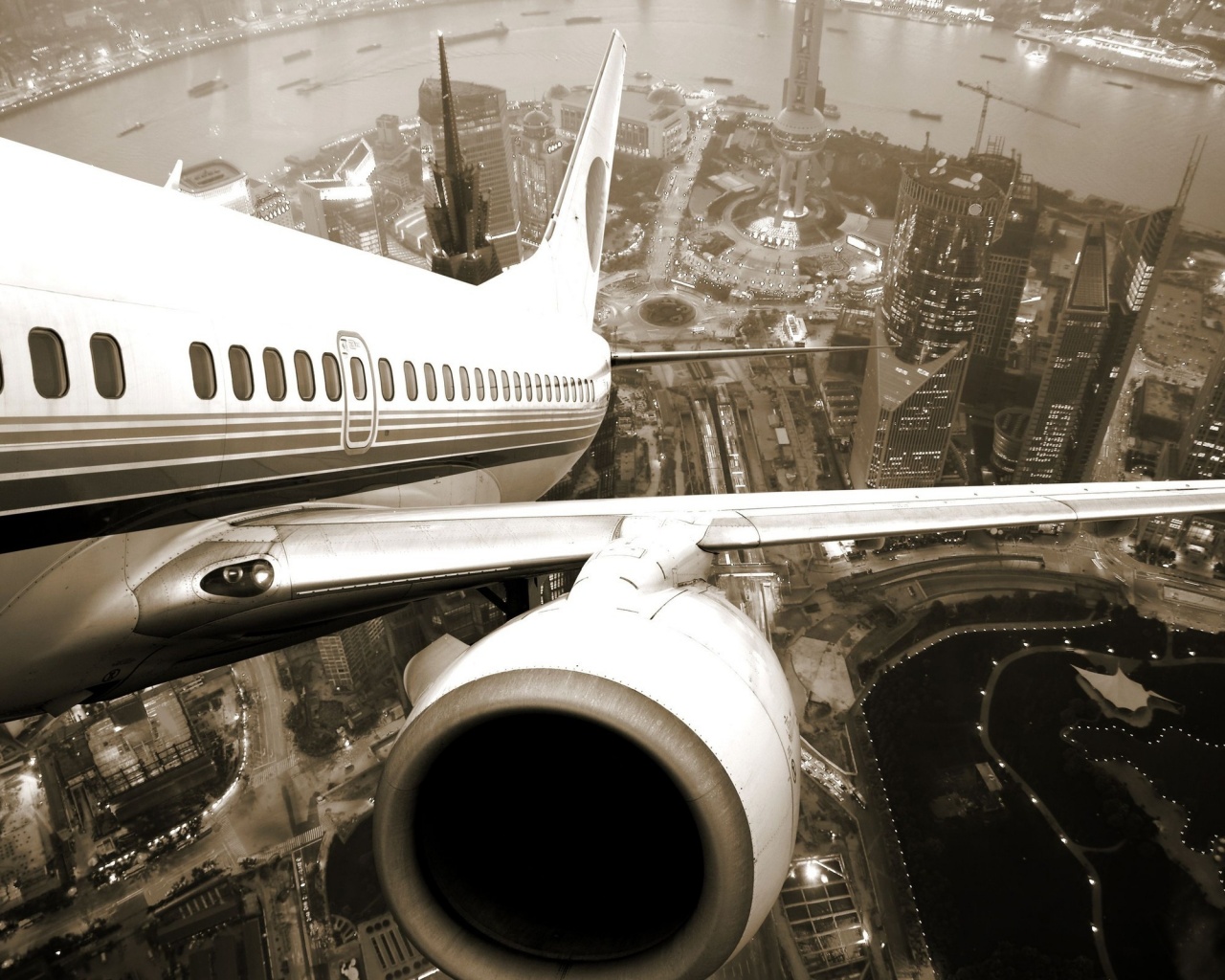 Взлет над городом обои