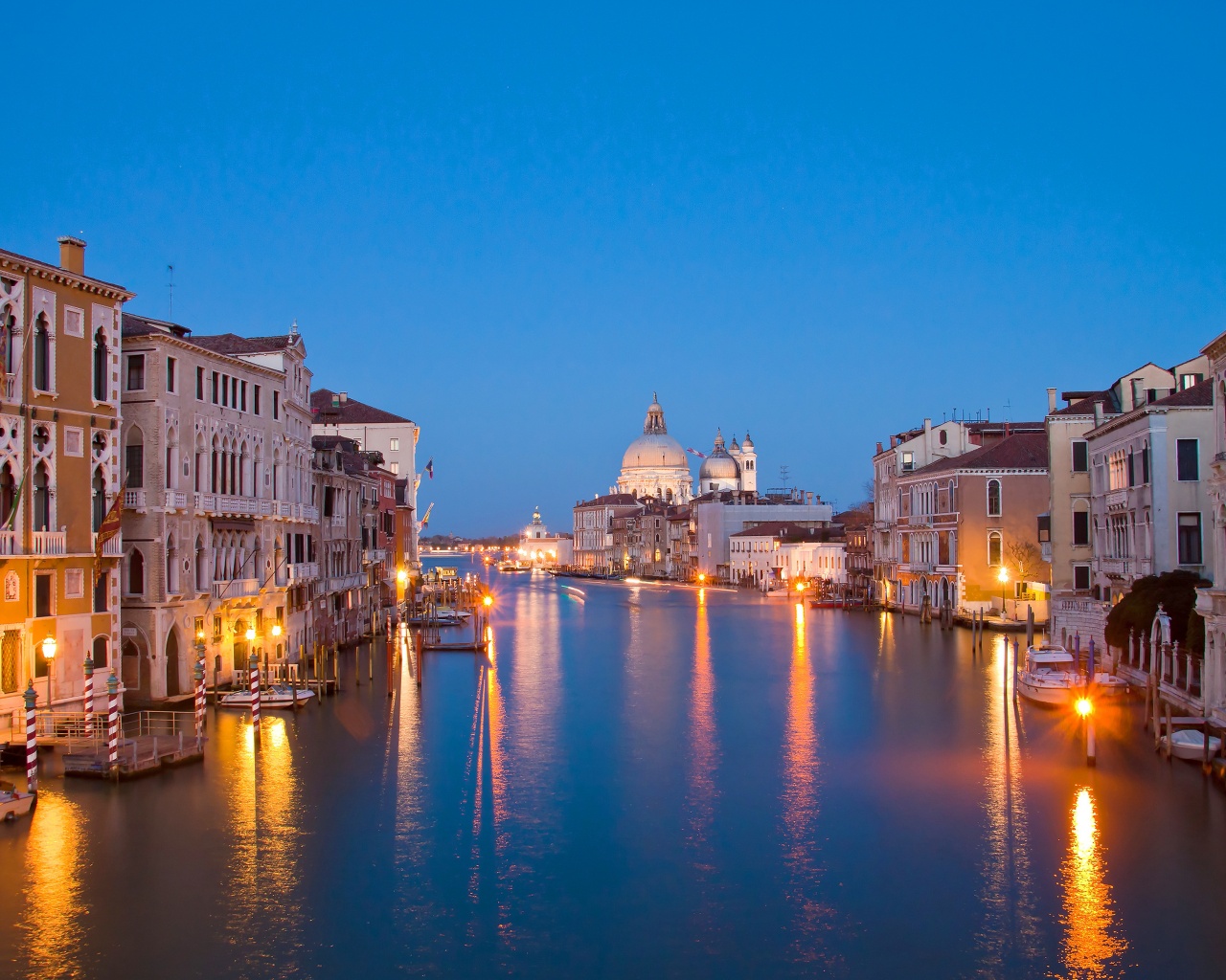 Канал в Венеции обои