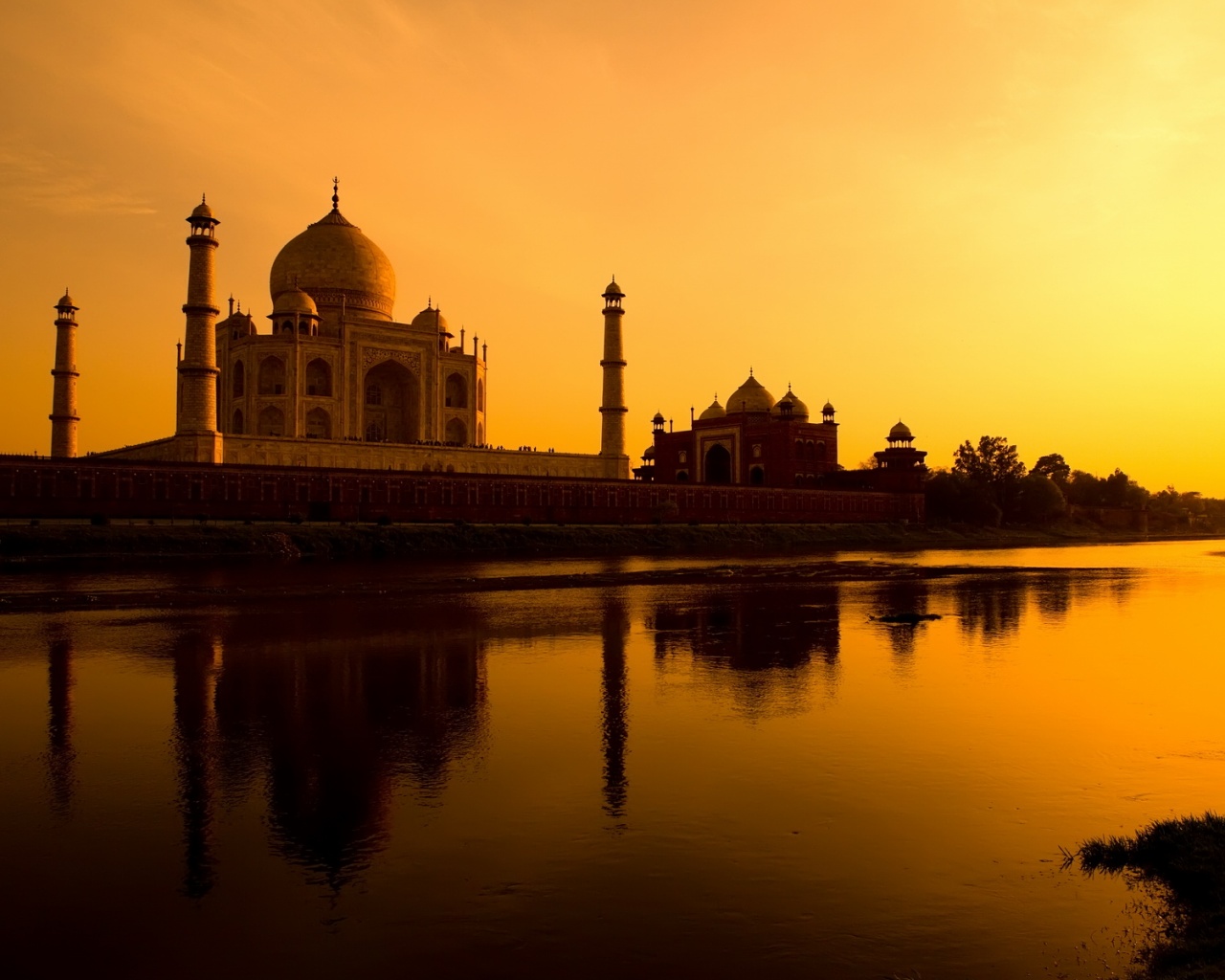 Тадж Махал в сумерках обои