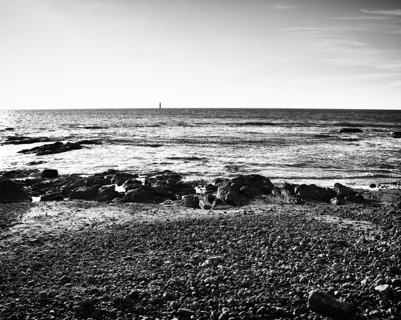 Чёрно-белое фото побережья обои