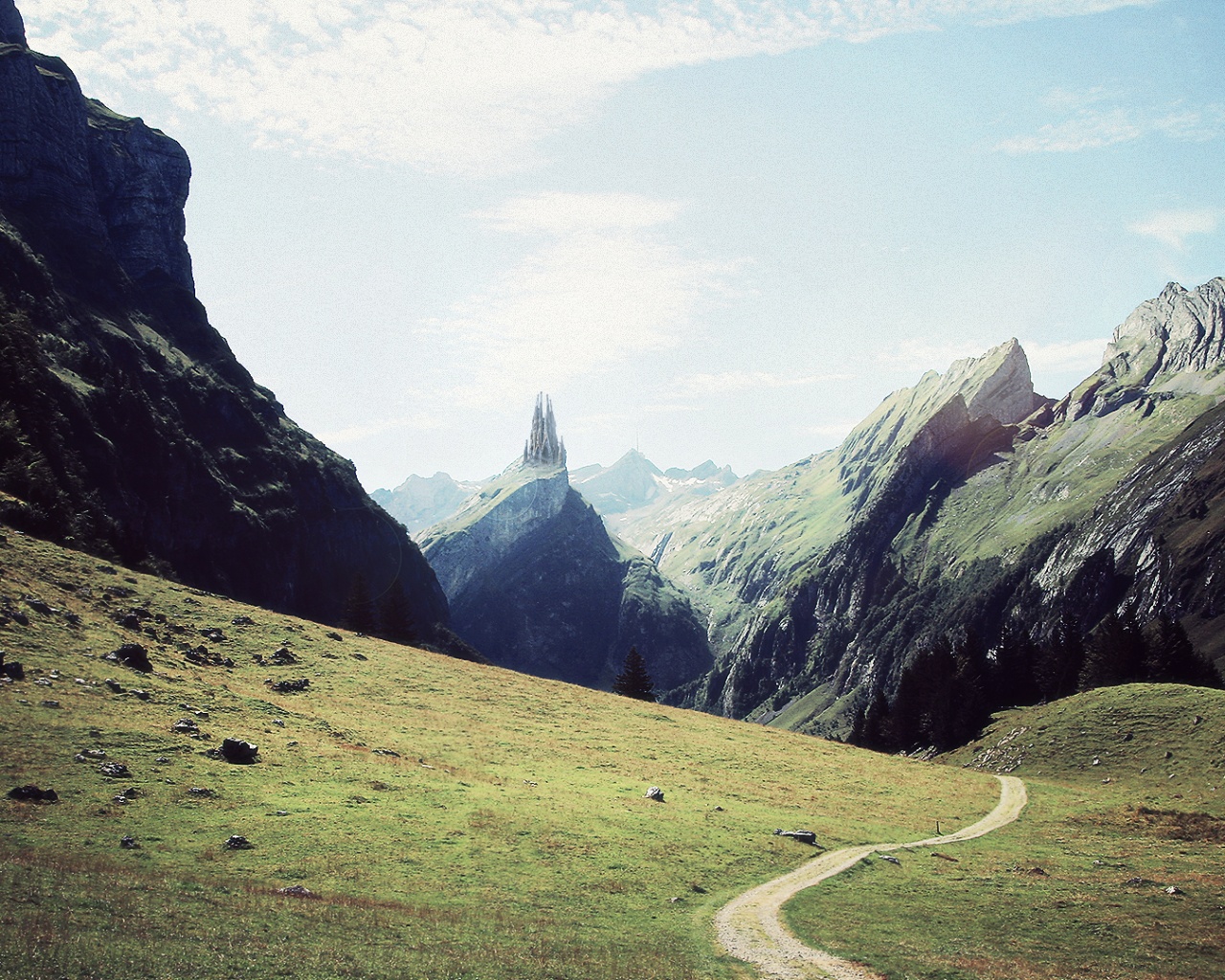 Храм в горах обои