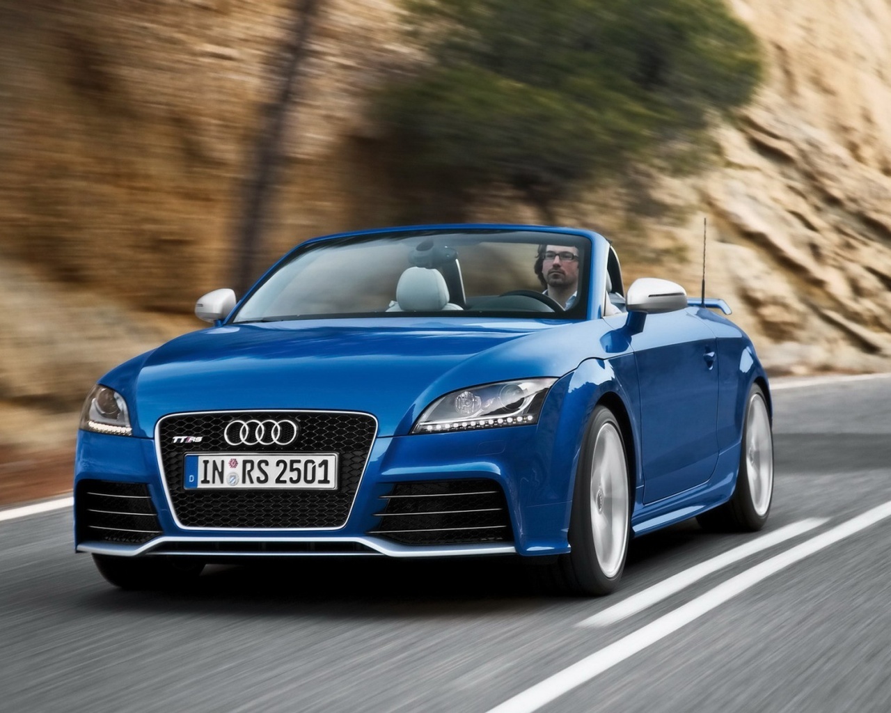 Кабриолет ауди: вид спереди обои