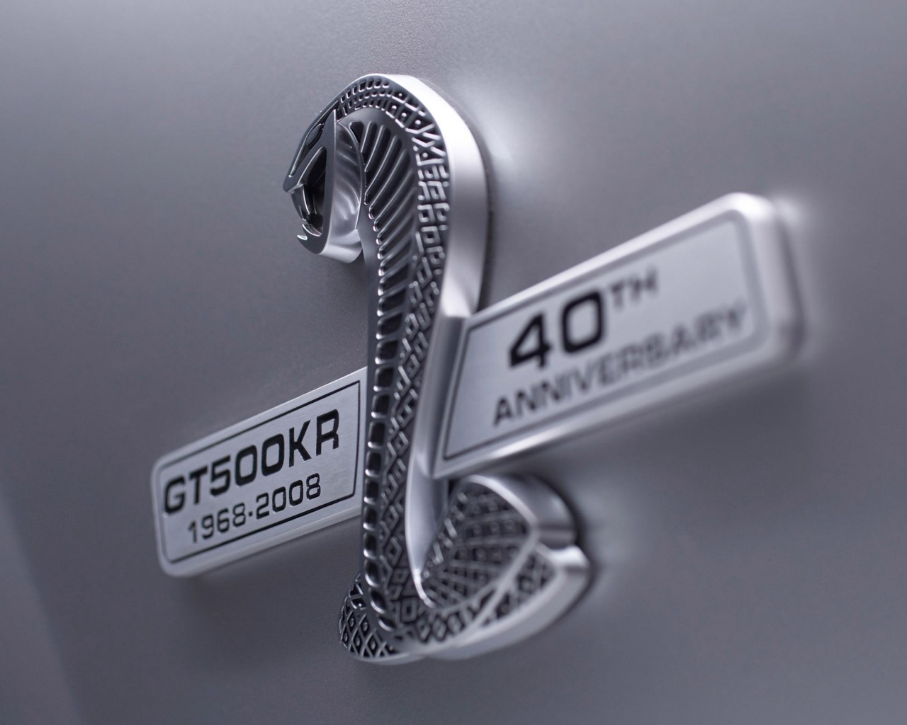 Шильдик Ford Mustang Shelby обои