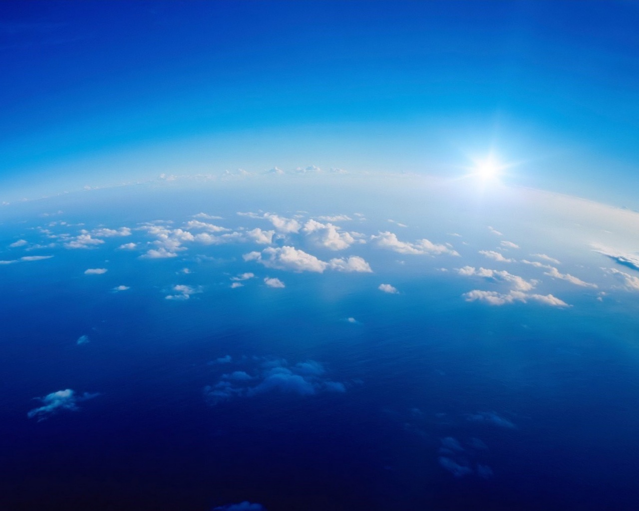 Вид с верхних слоёв атмосферы обои