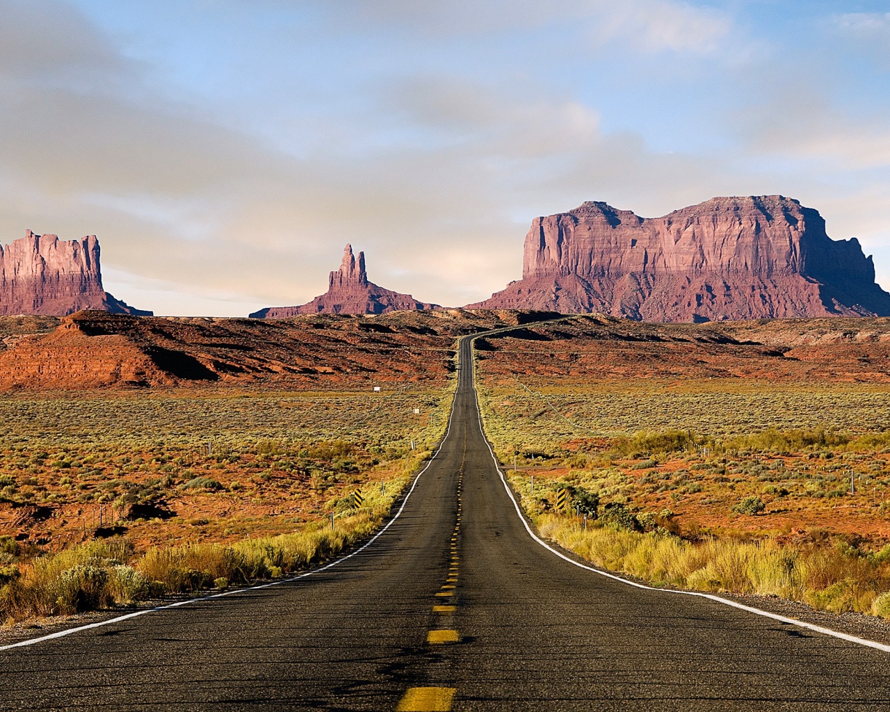 Дорога в пустыне обои