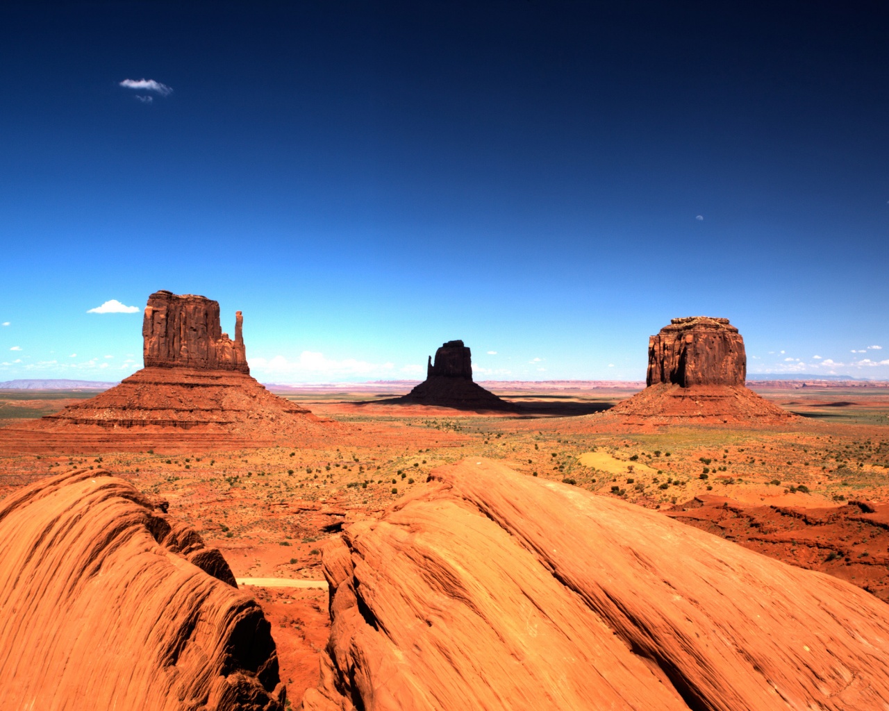 Долина монументальных гор обои