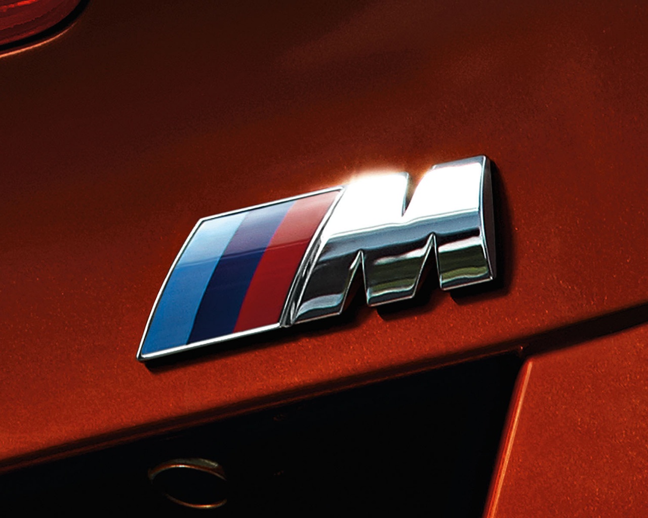 Логотип BMW M1 Series обои