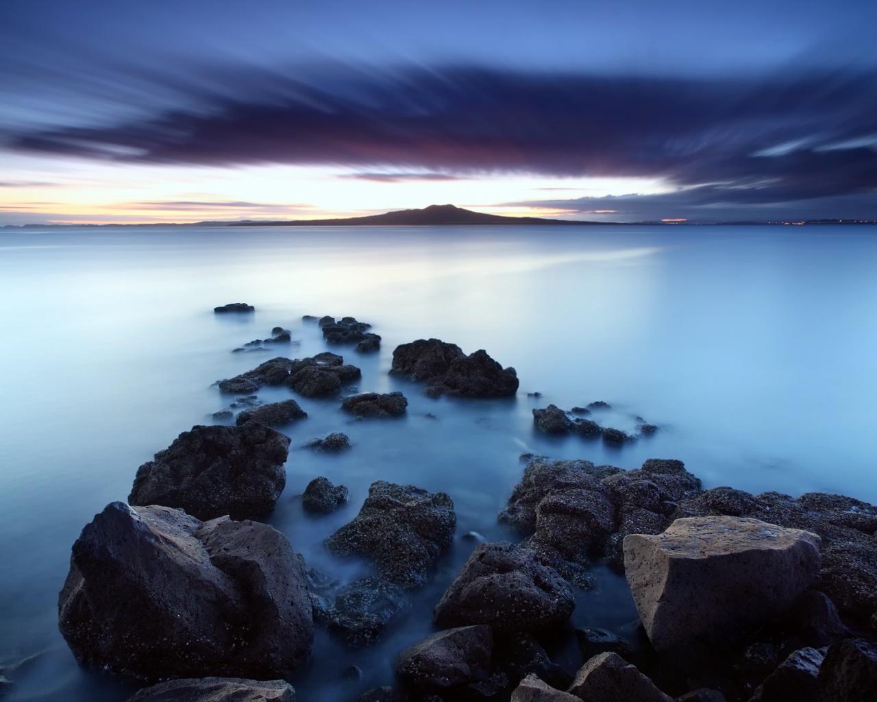 Озеро в тумане обои