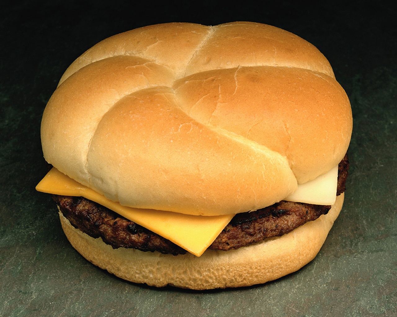 Свежий чизбургер обои