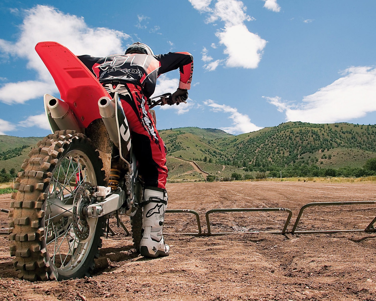 Спортивный мотоцикл обои