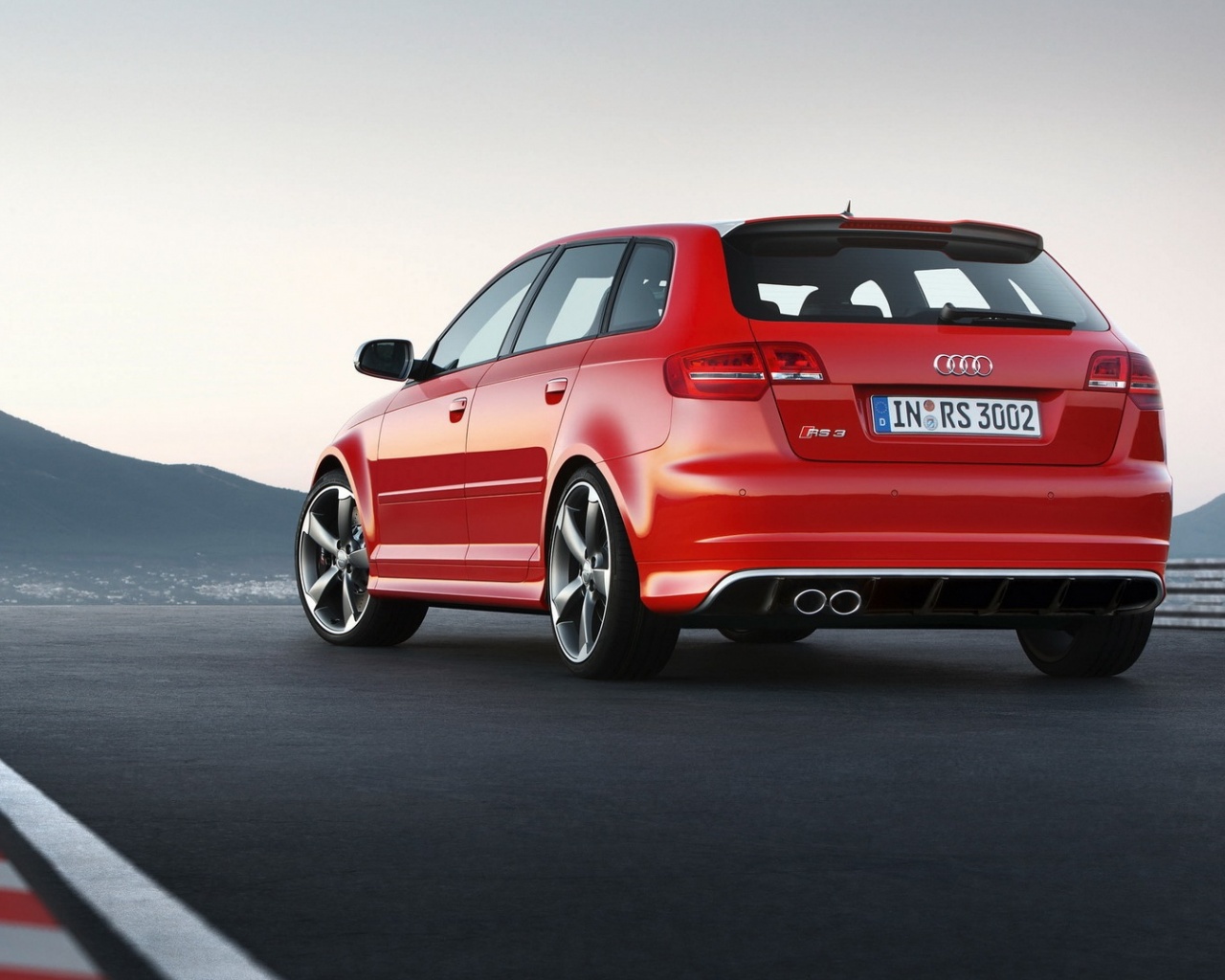 Audi модели RS3 сзади обои