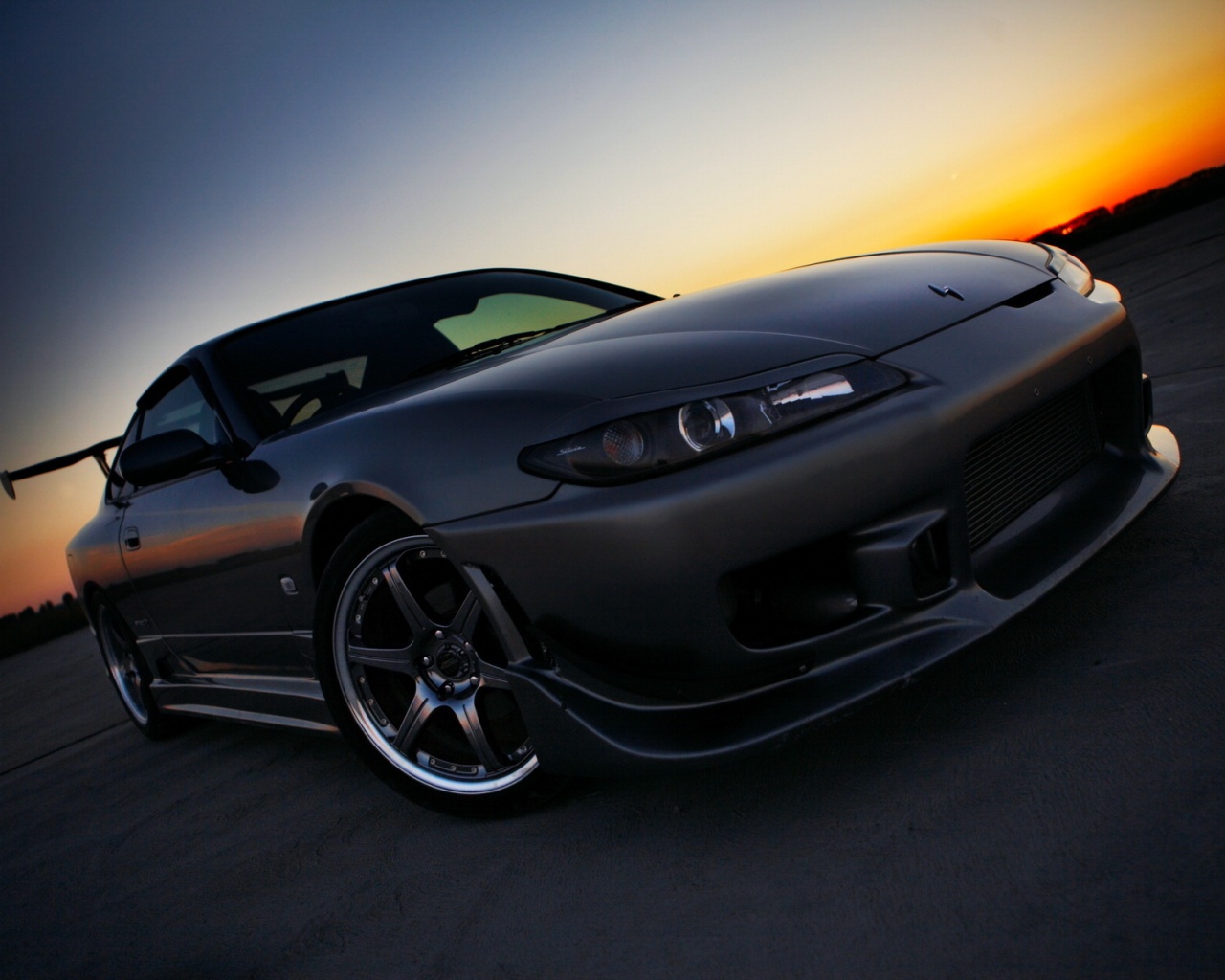 Спортивный автомобиль обои