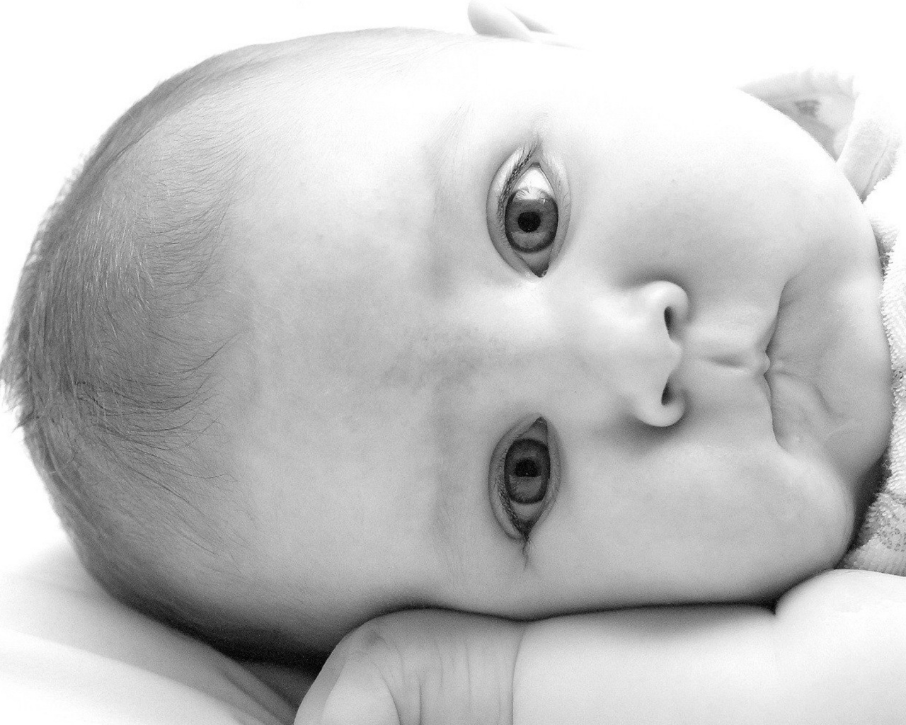 Задумчивый обои