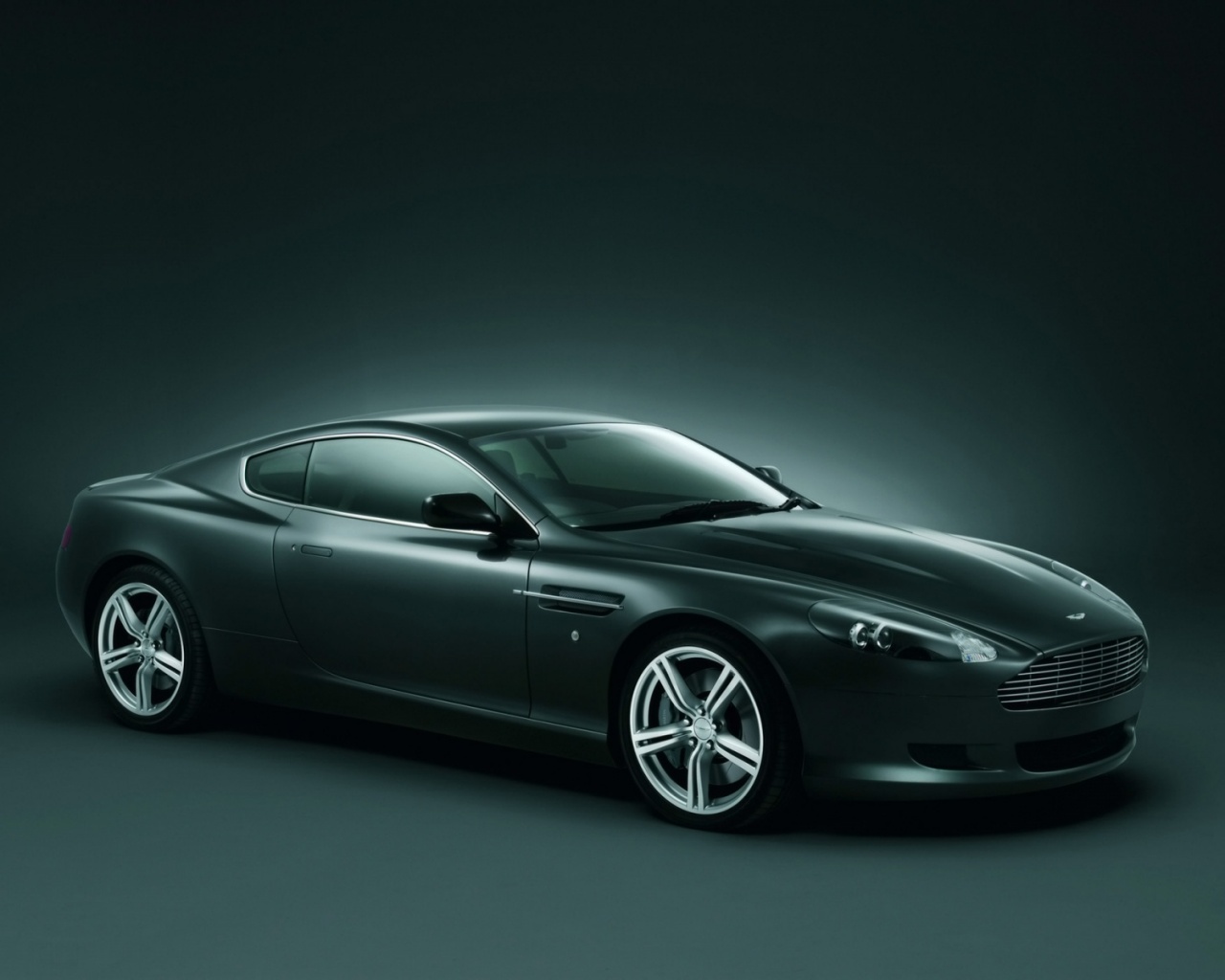 Астон Мартин обои