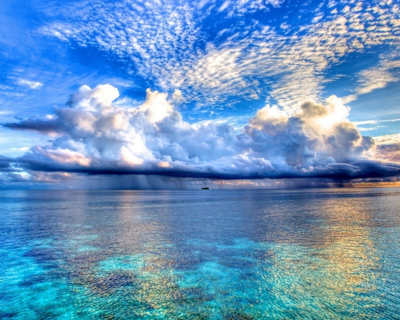 Тучи над морем обои