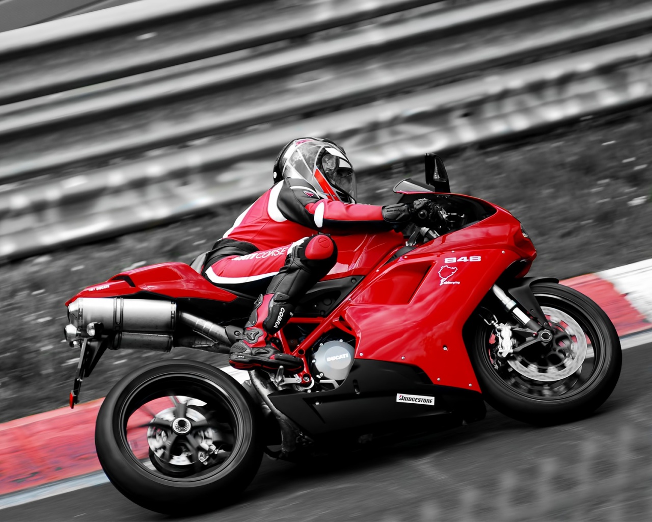 Красный мотоцикл обои