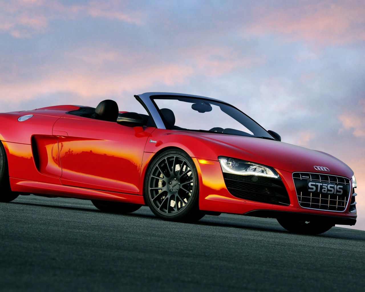 Красная Audi обои