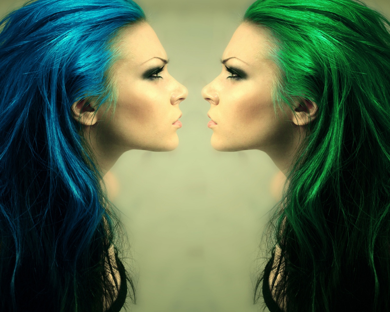 Противостояние цвета обои