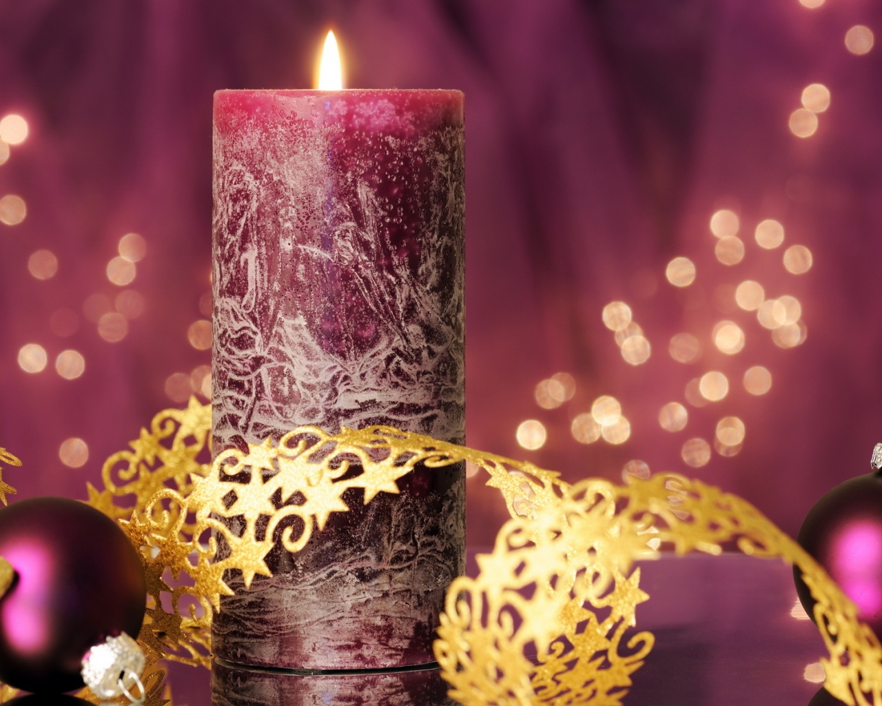 Новогодняя свеча обои